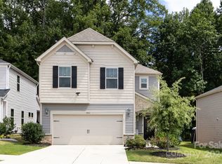 8011 Ballas Dr, Charlotte, NC 28215