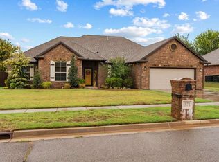 371 Bailey St, Blanchard, OK 73010