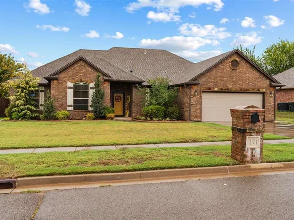 371 Bailey St, Blanchard, OK 73010