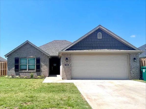 520 Peach Ave, Centerton, AR
