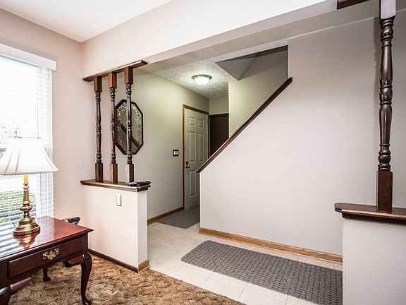 3rd image of 627 Forestwood Dr