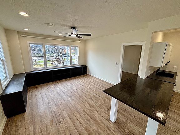 2nd image of 107 N Main St #107A