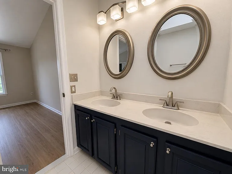 1200 Bond St — Photo 14