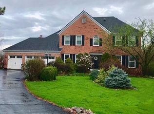 3N636 Ridgeview Ct, St Charles, IL 60175