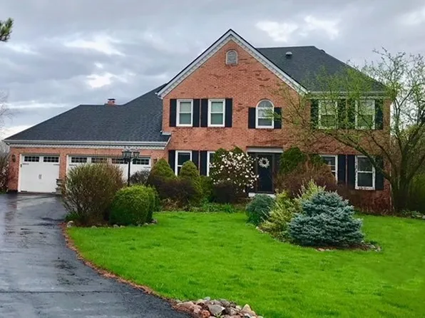 3N636 Ridgeview Ct, St Charles, IL 60175