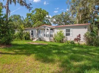 6221 Pinewood Village Cir W, Lakeland, FL 33811