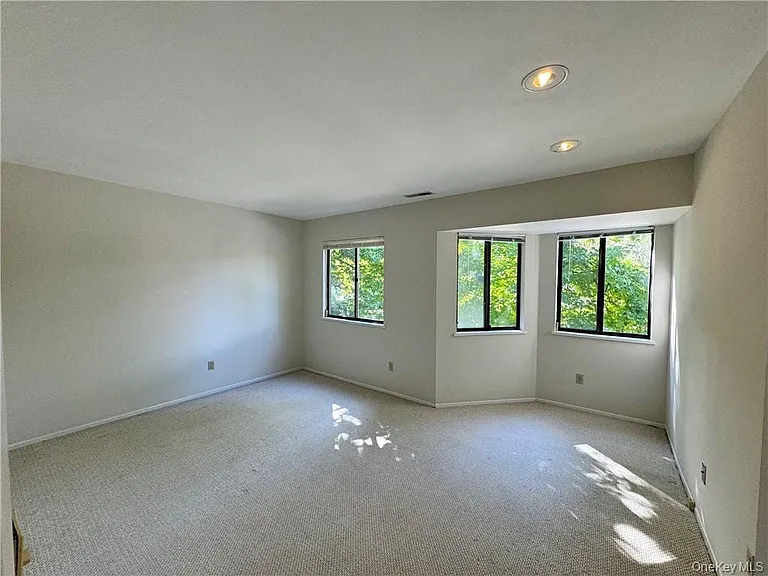 17 Rambling Brook Rd — Photo 21