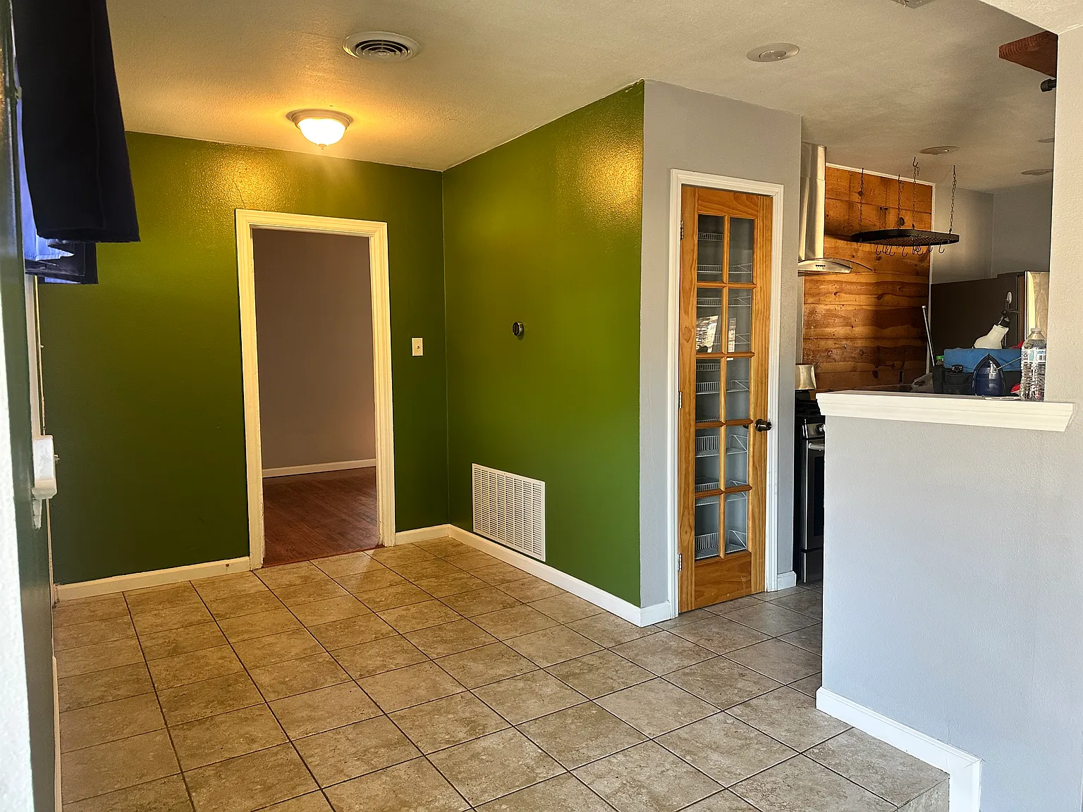 3 bed, 1586 sqft, $1,350 — Photo 3