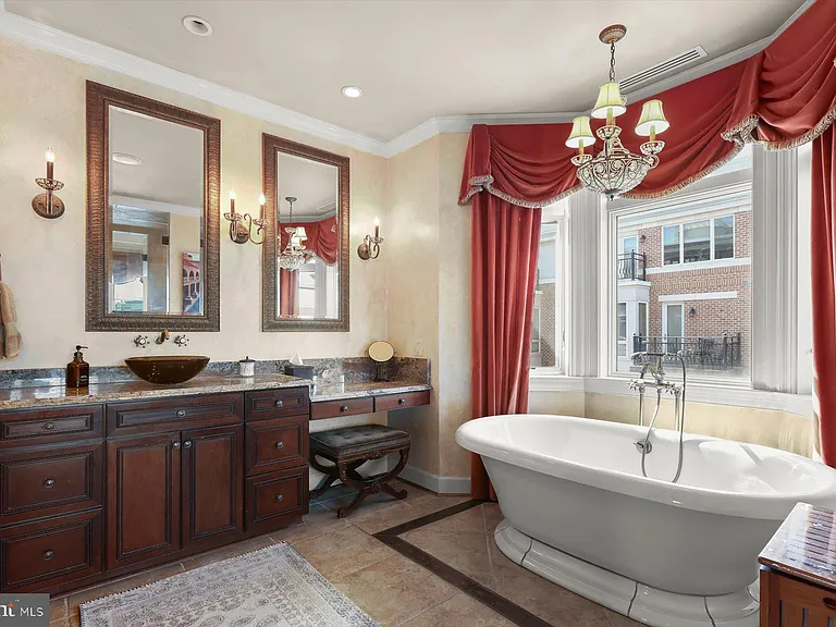 921 Valencia Ct #120 — Photo 42