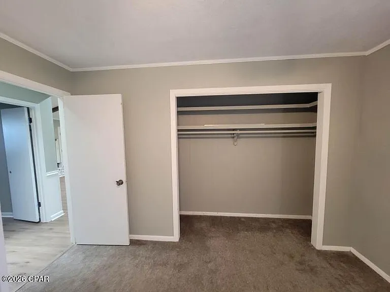 S Longwood Cir — Photo 12