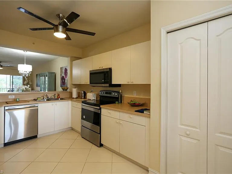 7819 Regal Heron Cir #201 — Photo 7