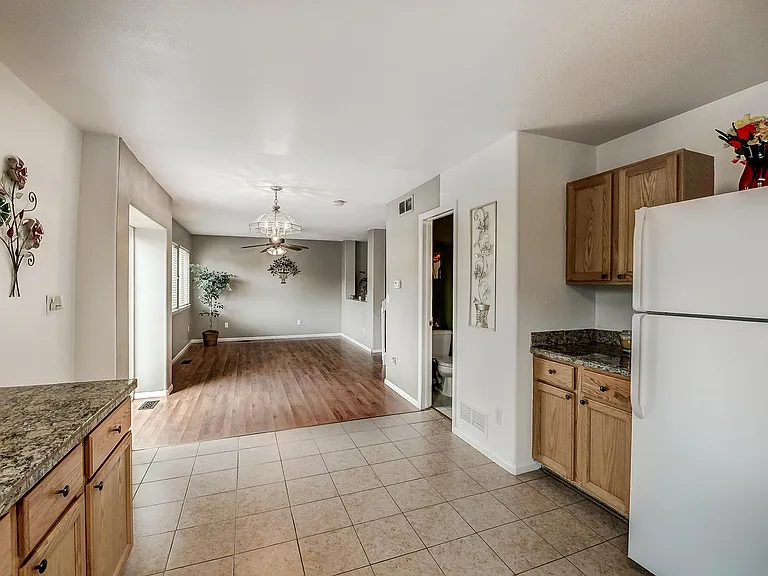 9741 Saybrook St — Photo 5
