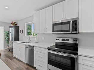6320 48a Ave #2, Delta, BC V4K 4W3