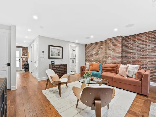 944 Bloomfield Street image 32 of 37