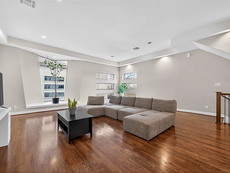 4608 Nett St #C — Photo 15