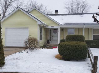 650 Dean Dr, South Elgin, IL 60177