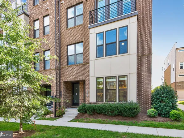 14428 Beckett Glen Cir Unit 905, Chantilly, VA 20151