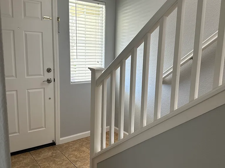 1027 Santa Rosa Ct — Photo 14