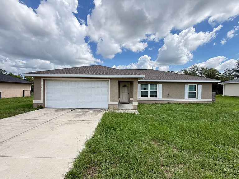 15741 SW 23rd Avenue Rd — Photo 1
