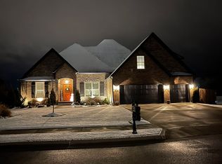 563 Via Pisa Rd, Springdale, AR 72762