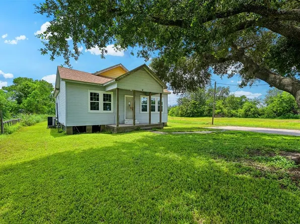 12241 W 6th Street, Santa Fe, TX 77510