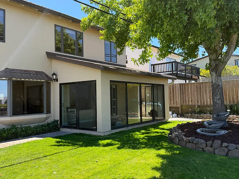 970 Springfield Dr — Photo 15