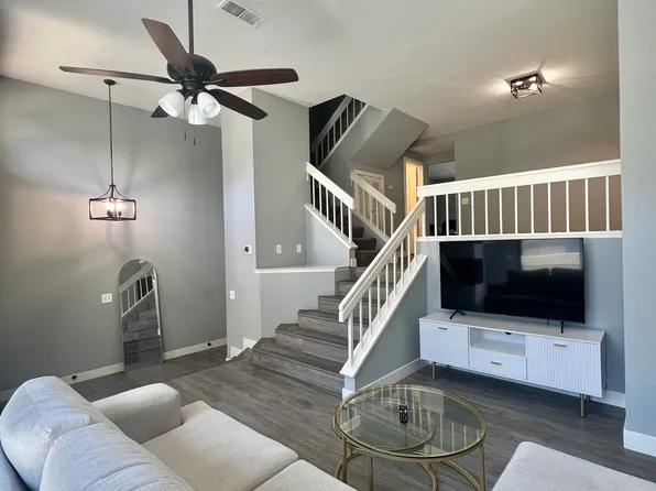 24 Rock Cliff Pl, Pomona, CA 91766