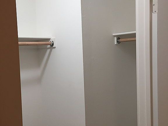 5th image of 146 Towne Ter APT 3