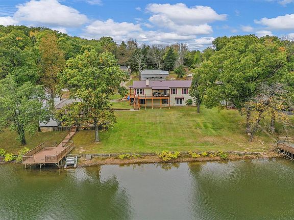2nd image of 3134 Lakeshore Dr