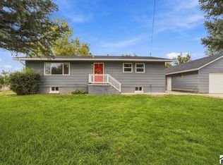 2051 Oriole Rd, Pueblo, CO 81006
