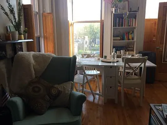Rented by Georgine Podhorsky, LREB | media 14