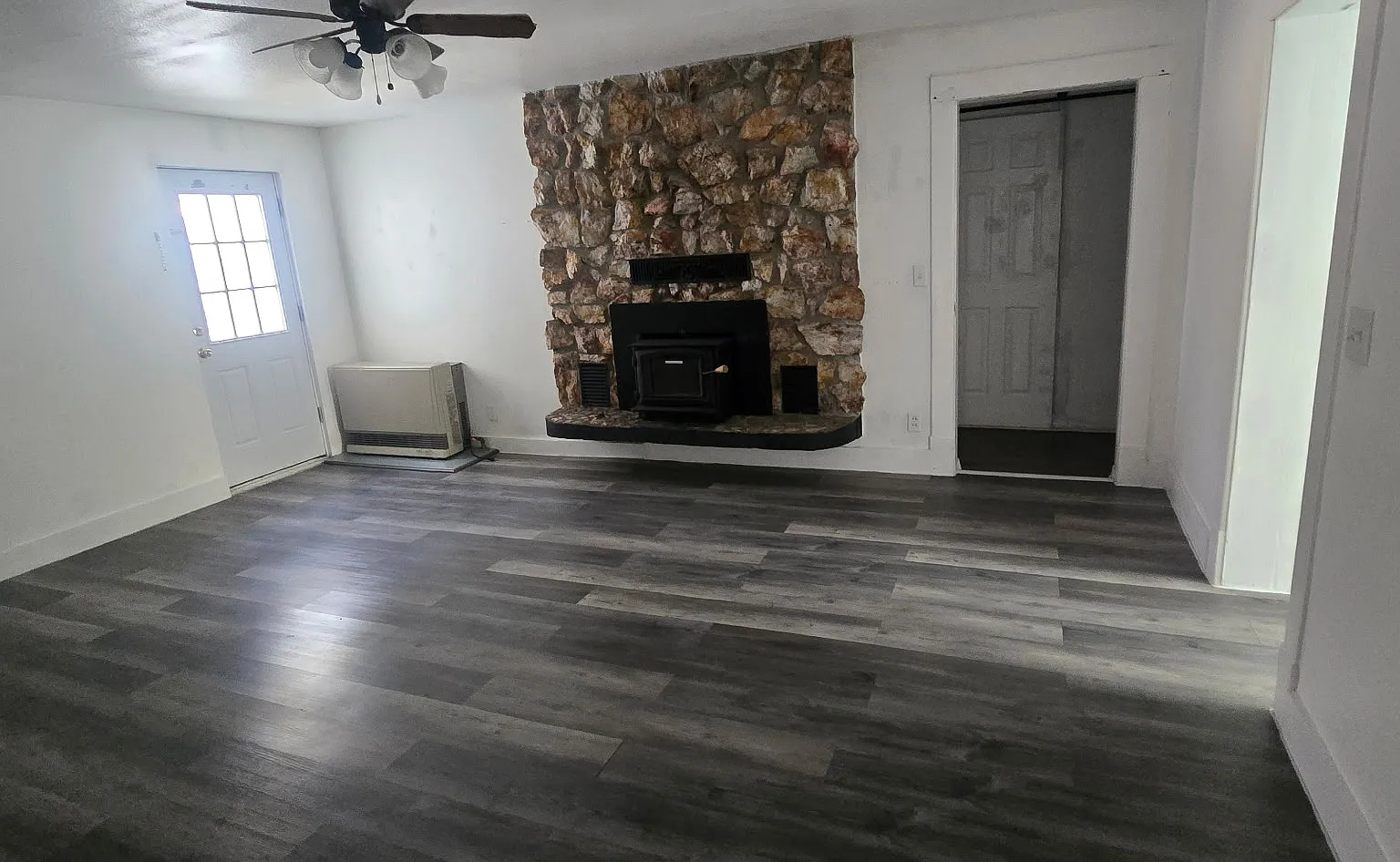 1 bed, 806 sqft, $1,000 — Photo 3