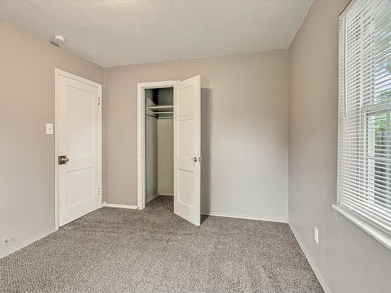 1536 SW 52nd St — Photo 23