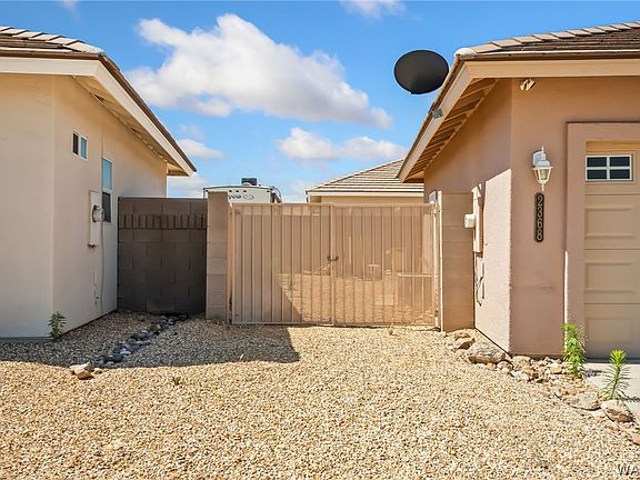 3rd image of 2368 Graystone Drive