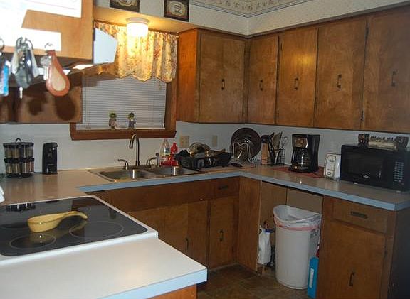 3rd image of 304 Holcombe Dr