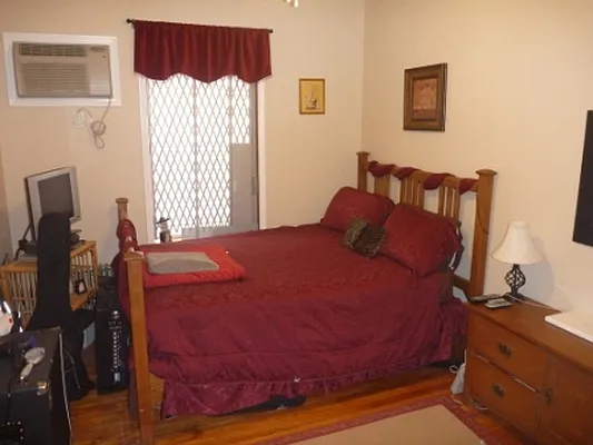 Rented by Garfield Realty  | media 17