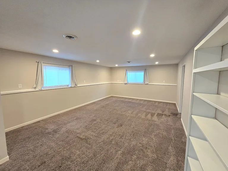 2025 Beck St — Photo 42