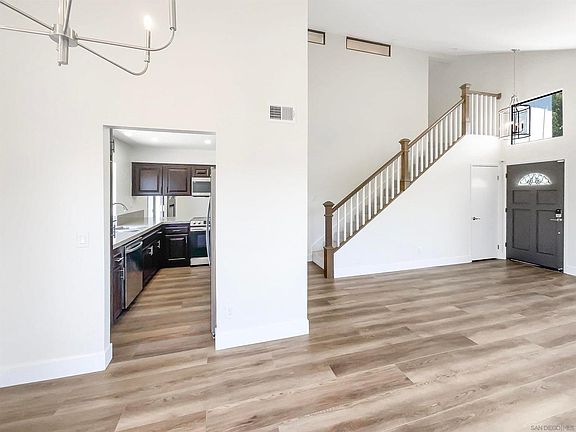 2nd image of 13216 Entreken Ave