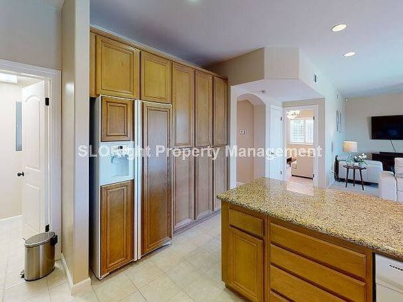 5th image of 215 Via Magnolia