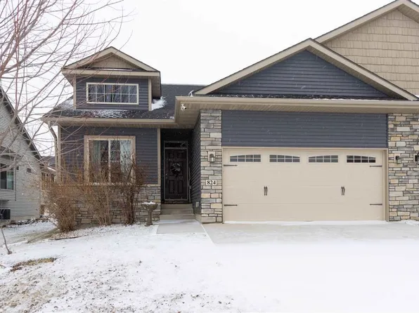 824 Jackson St, Tiffin, IA 52340