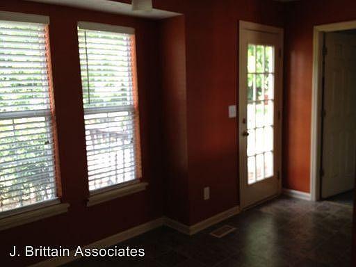 3rd image of 167 Eastbrook Dr