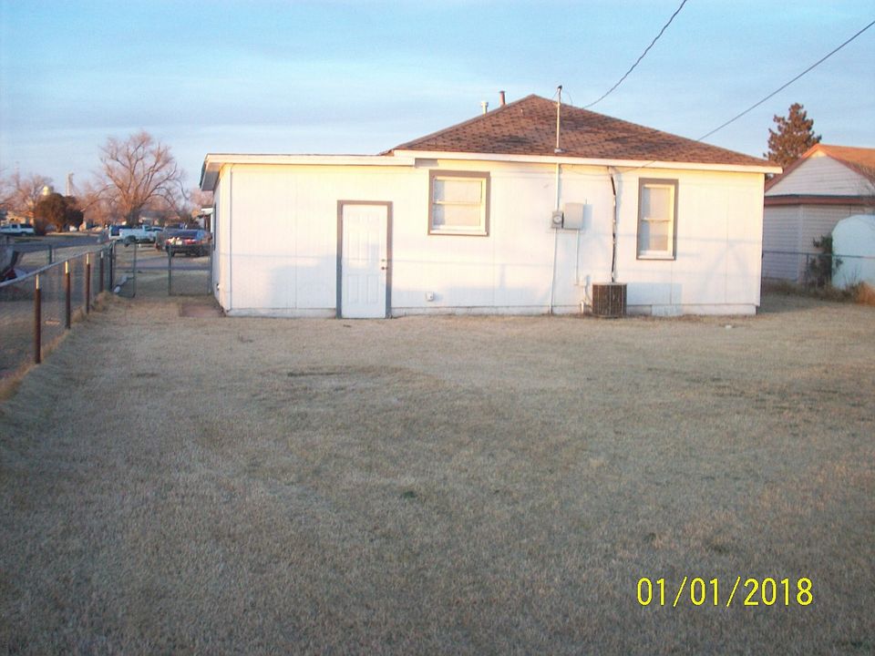 2nd image of 816 Rochester Dr