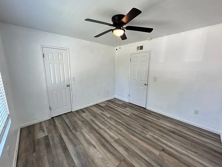 141 N Fonda St — Photo 10