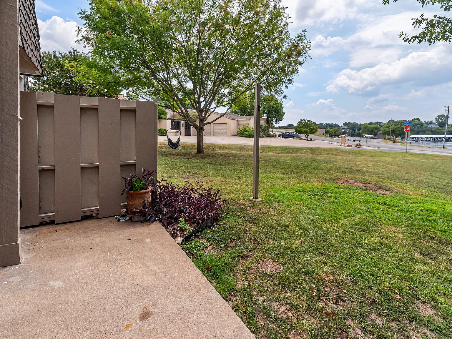2 bed, 1.5 bath, 1188 sqft, $1,900 — Photo 4