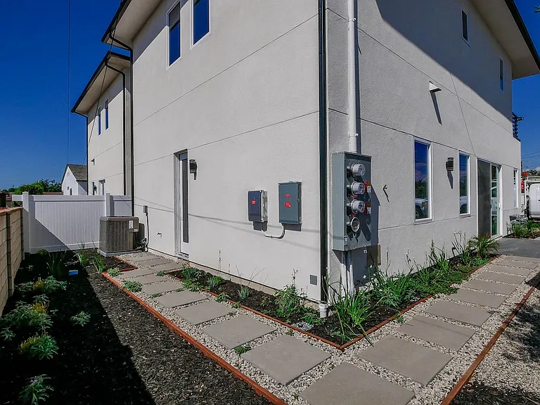 5535-5539 Potomac St — Photo 29
