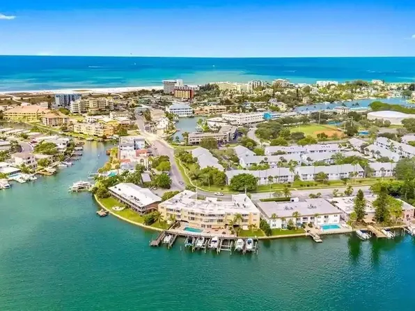 11605 3rd St E APT 305, Treasure Island, FL 33706