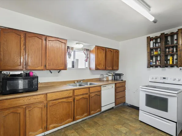 14 E Main St, Goshen, UT 84633