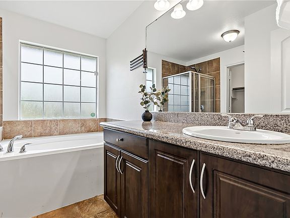 4th image of 5209 Sagewood Dr
