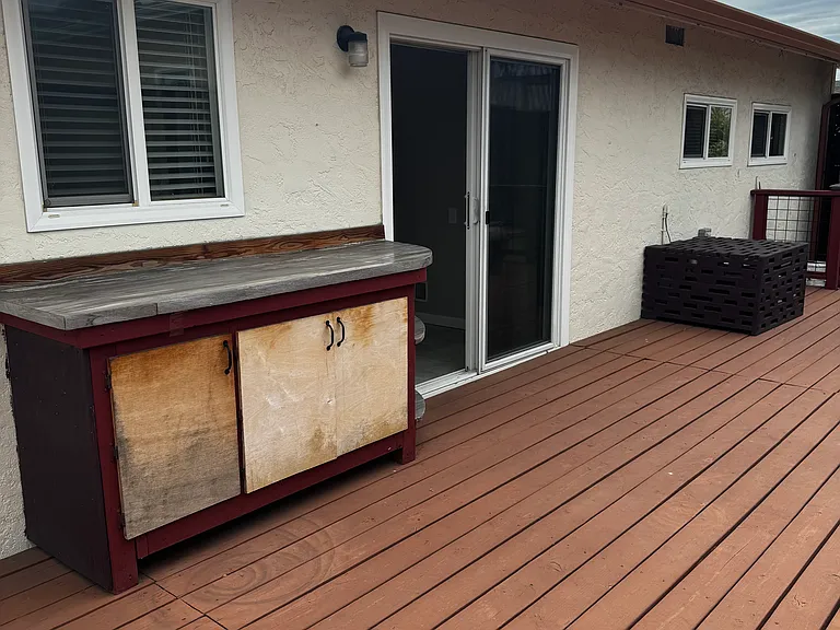 Warren Dr — Photo 11