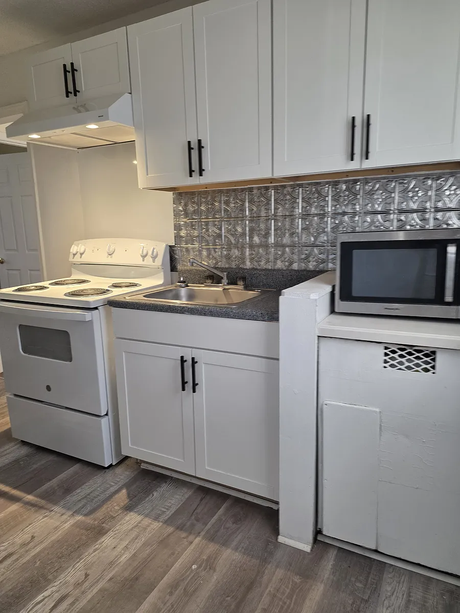 Building Photo - 1828 Oaklawn Ave #1